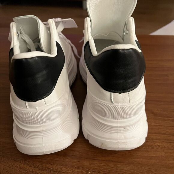 Princess Polly white chunky sole sneakers in white - Picture 5 of 7